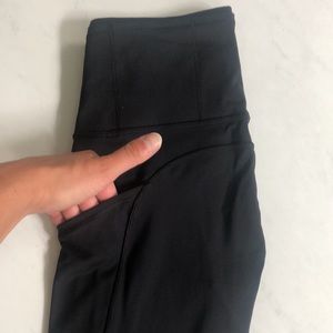 lulu lemon size 2 black leggings